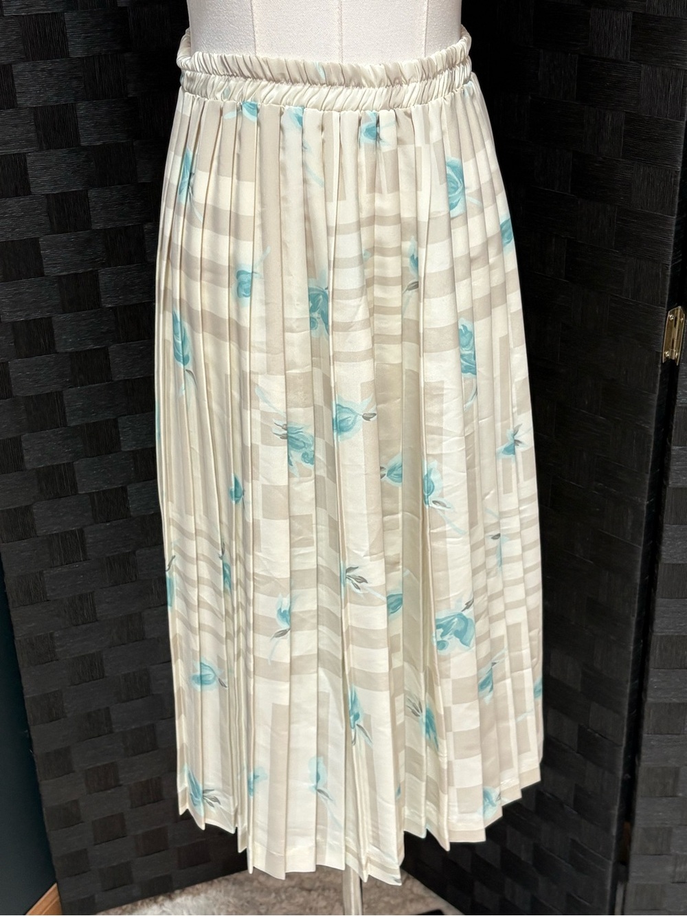 Vintage 90s Andrea Gayle Floral Pleated Midi Skirt